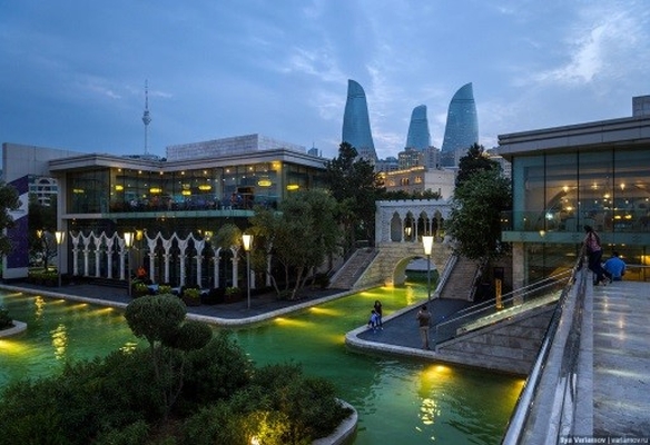 Малая Венеция в Баку