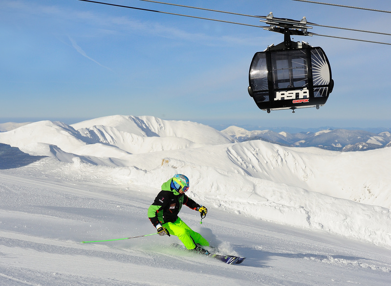 Катание на лыжах на лучших трассах в Низких Татрах