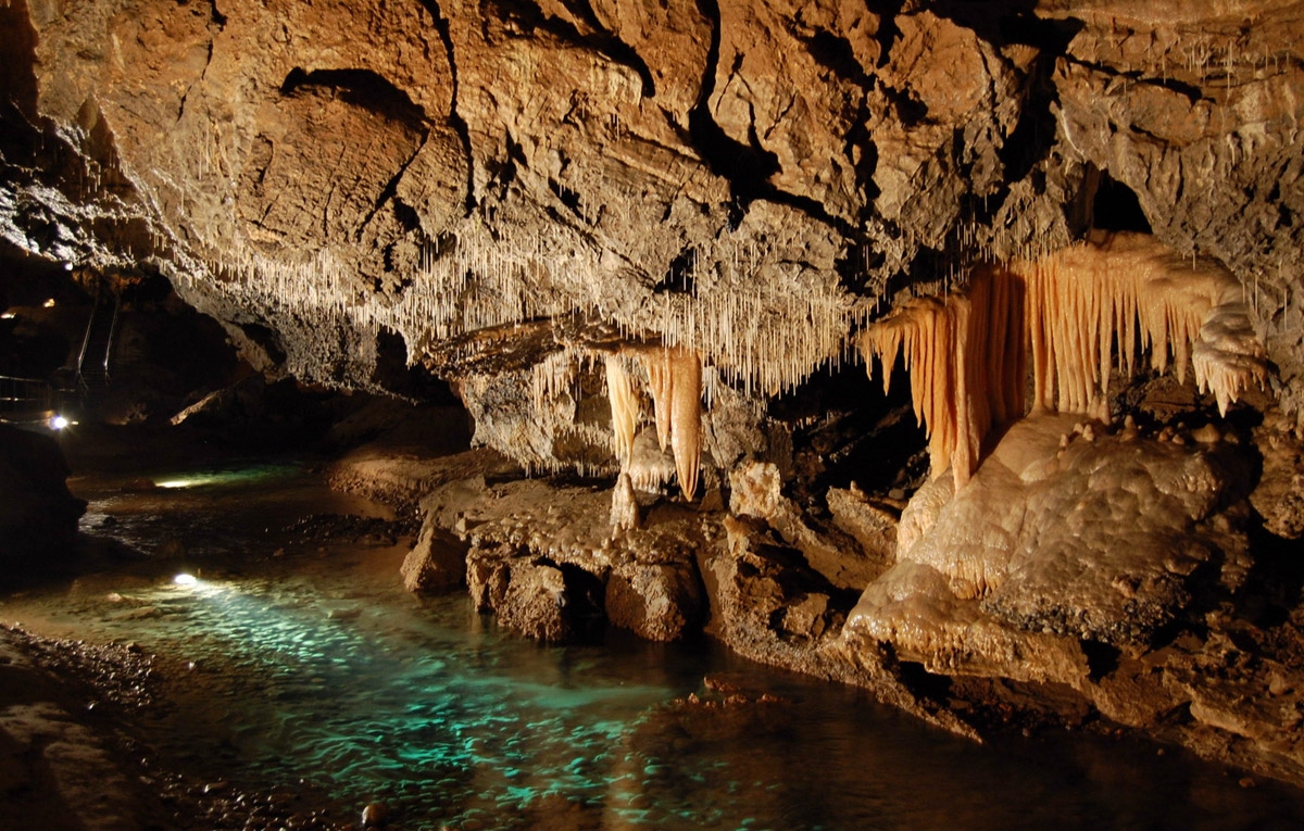 Демановская пещера