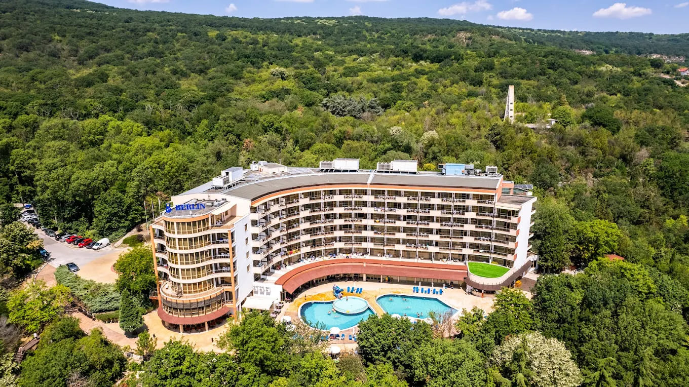 VIP-Табір «ELITE CAMP»  Золоті Піски, Болгарія VIP-Табір «ELITE CAMP»  Золоті Піски, Болгарія