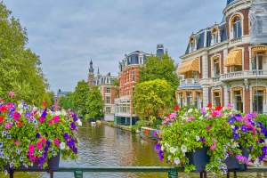 Квіткова Голандія та парки розваг