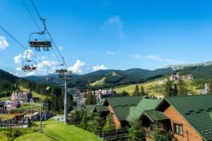 В ОБІЙМАХ ЦІЛЮЩИХ КАРПАТ